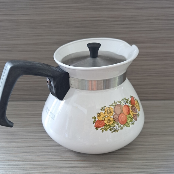 Corningware Other - Vintage Corning Ware Spice of life tea pot 6 cups